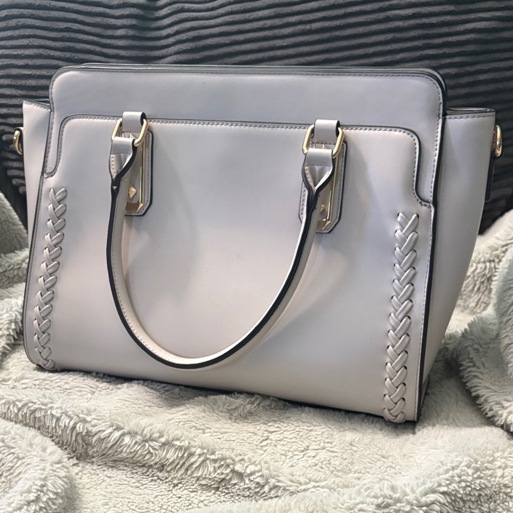 Elegant Gray Handbag